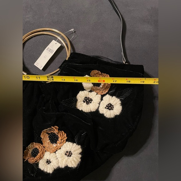 Anthropologie floral half moon velvet handbag NWT - Picture 6 of 8